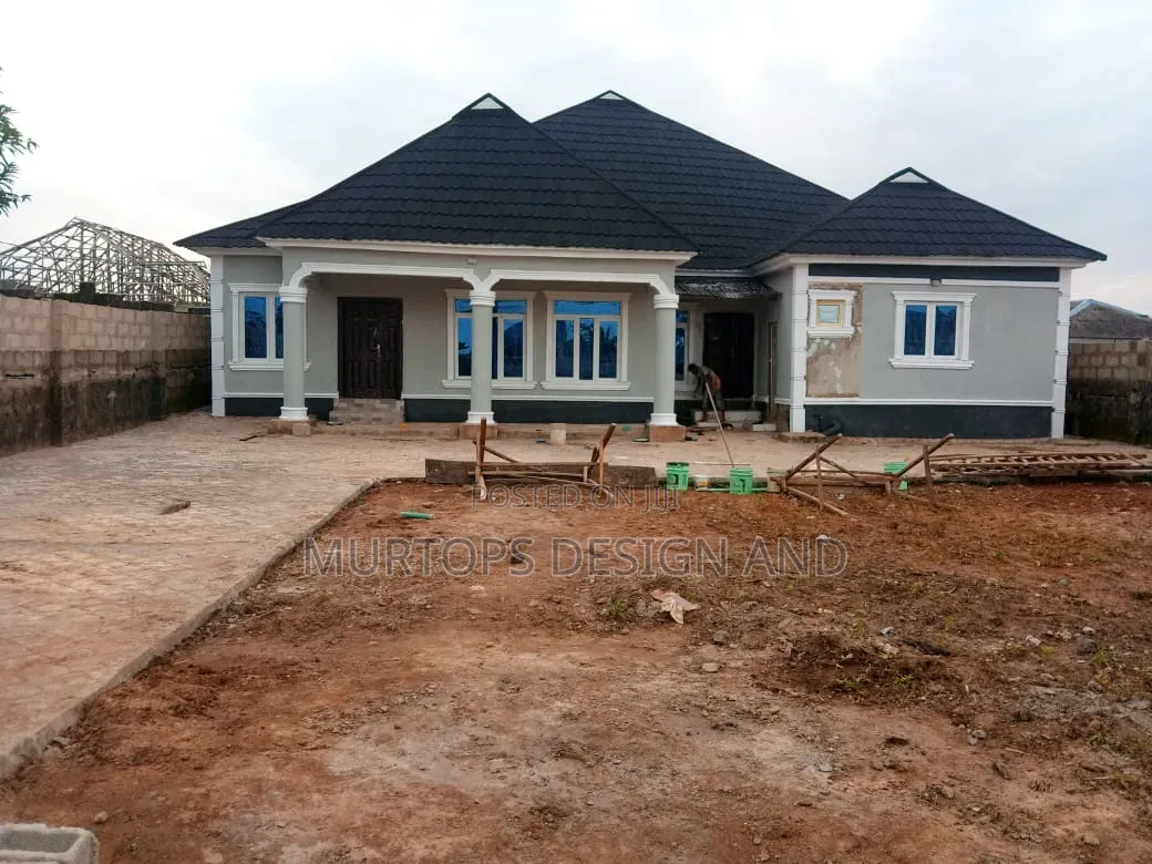5bdrm Bungalow in Ijede / Ikorodu for sale in Ijede / Ikorodu