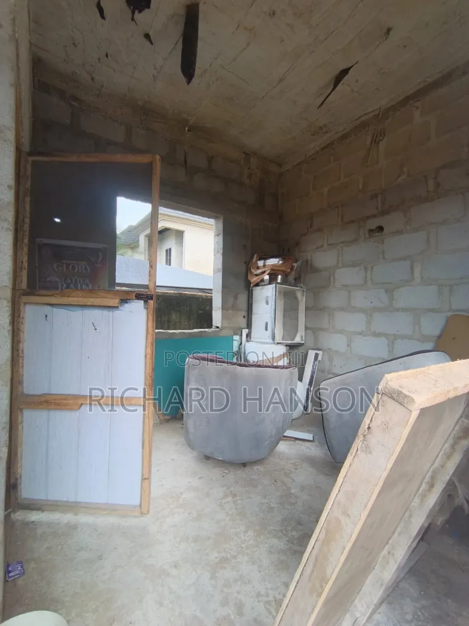 8bdrm Block of Flats in Awoyaya for sale in Awoyaya