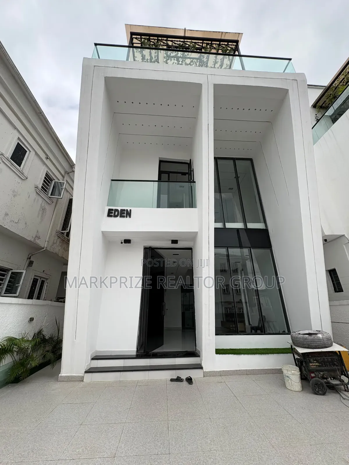 5bdrm Duplex in Lekki Conservative for sale in Lekki Expressway