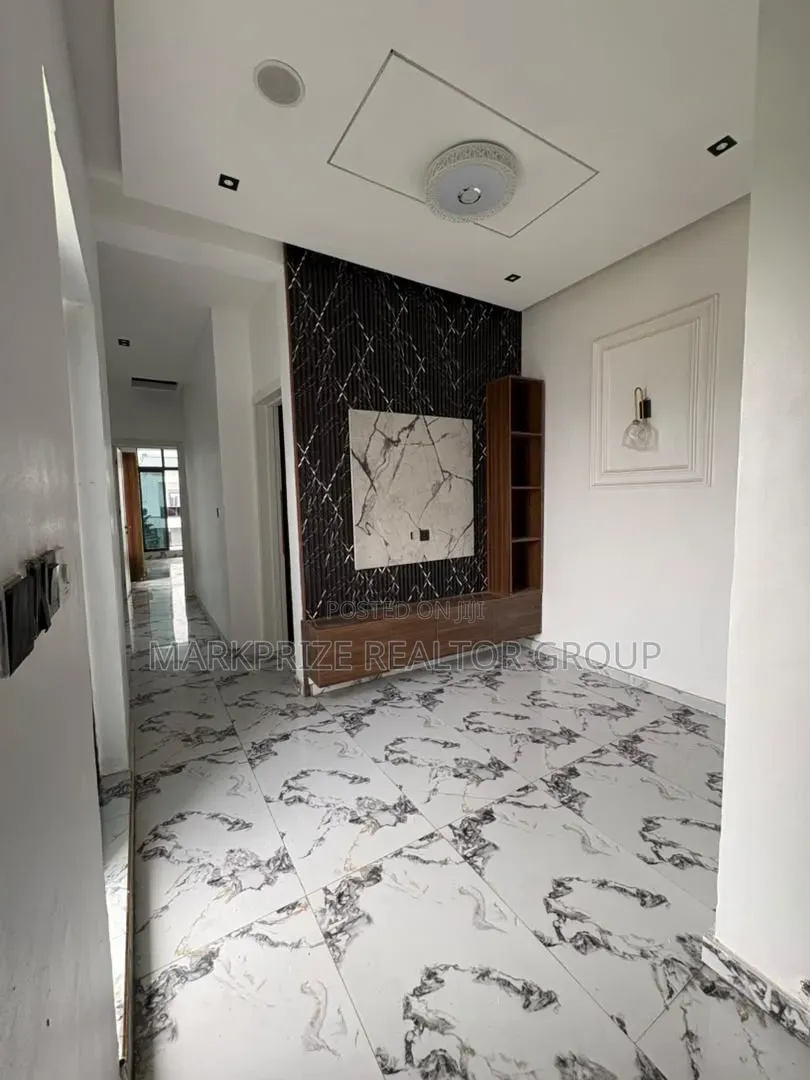 5bdrm Duplex in Lekki Conservative for sale in Lekki Expressway