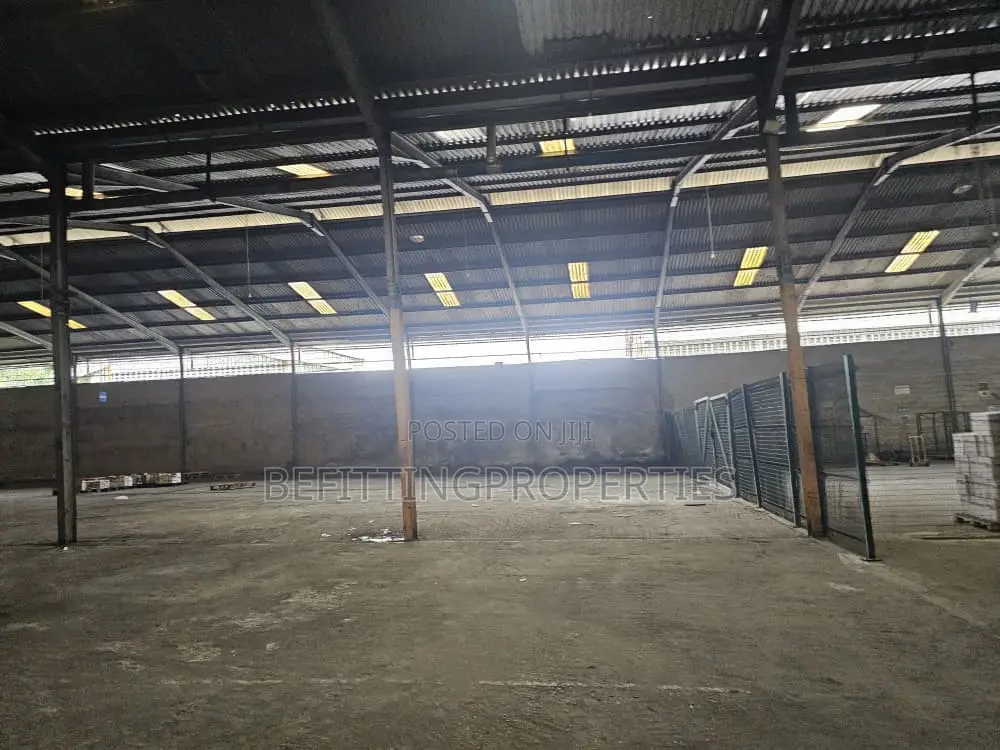 Spacious 4,000 SQM Warehouse for Rent in Surulere