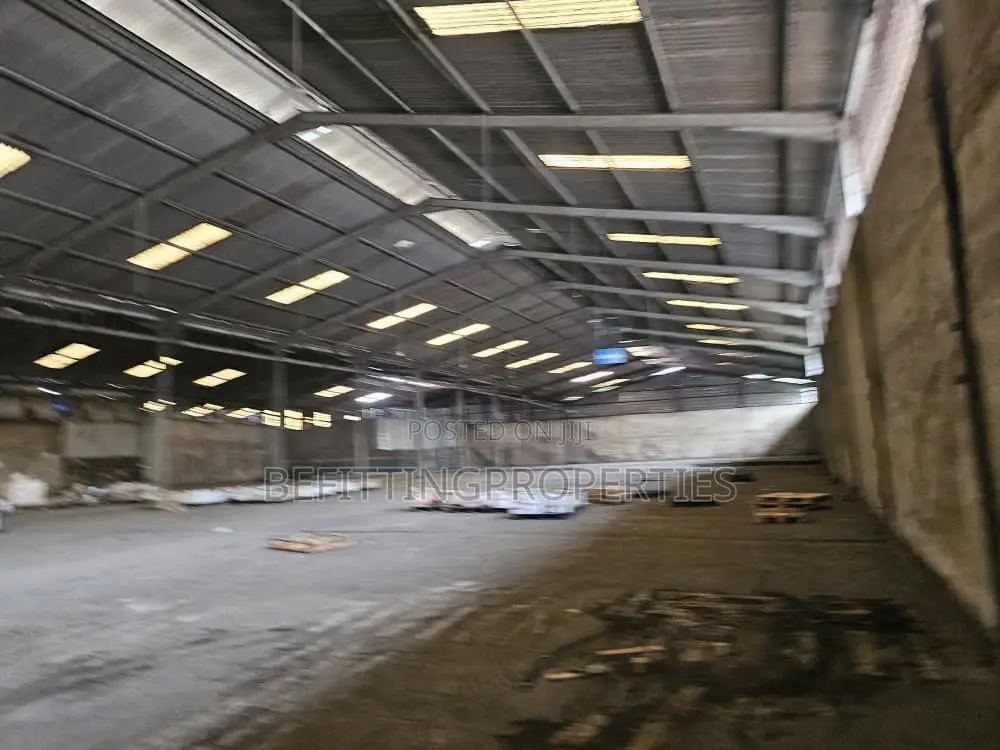 Spacious 4,000 SQM Warehouse for Rent in Surulere