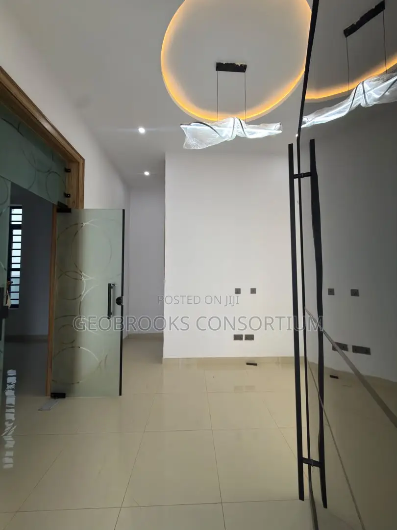 4bdrm Duplex in Okebadan Estate, Akobo for sale in Akobo
