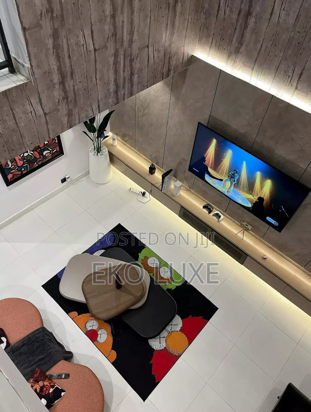 Luxury 1 Bedroom Maisonette Lekki Phase1 Admiralty Way in Lekki Phase 1