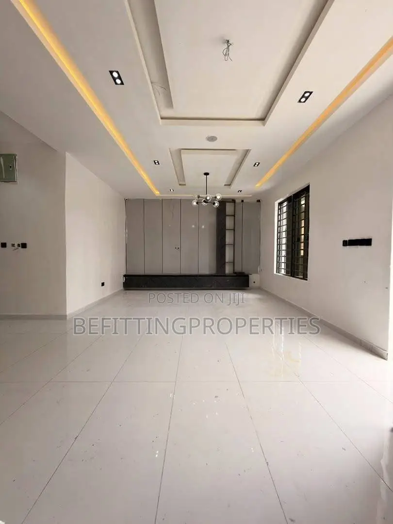 4bdrm Duplex in Lekki for sale in Lekki