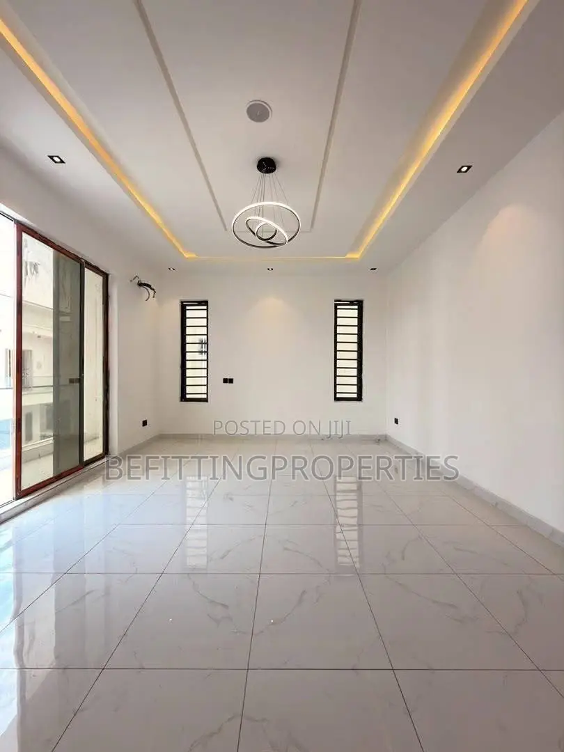 4bdrm Duplex in Lekki for sale in Lekki