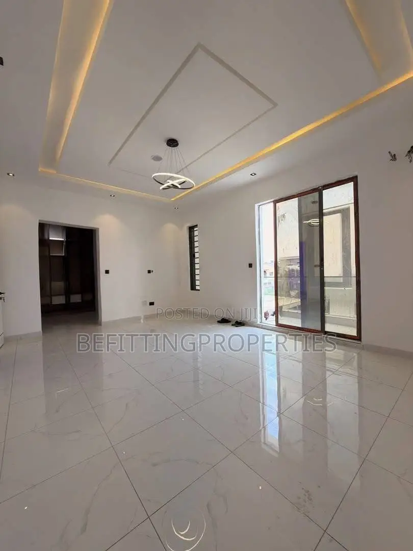 4bdrm Duplex in Lekki for sale in Lekki