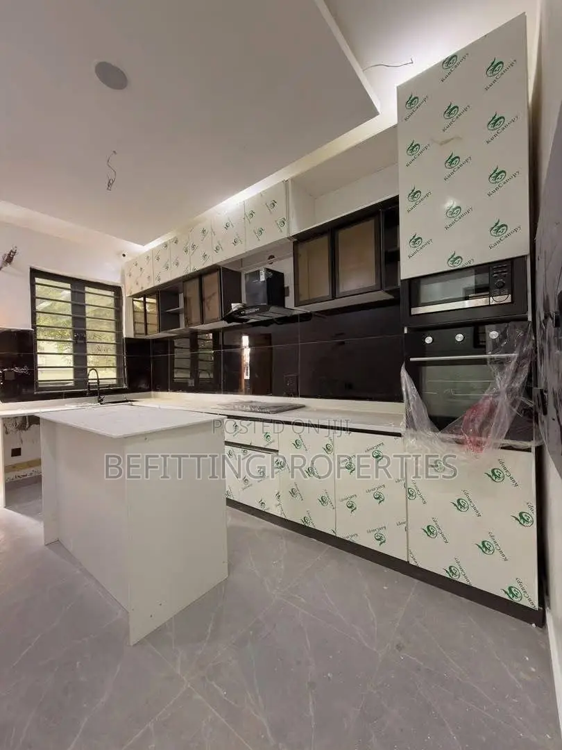 4bdrm Duplex in Lekki for sale in Lekki