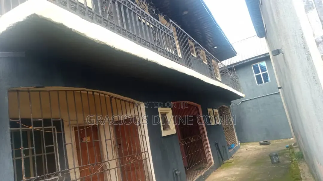 14bdrm Block of Flats in Benin City for sale in Benin City