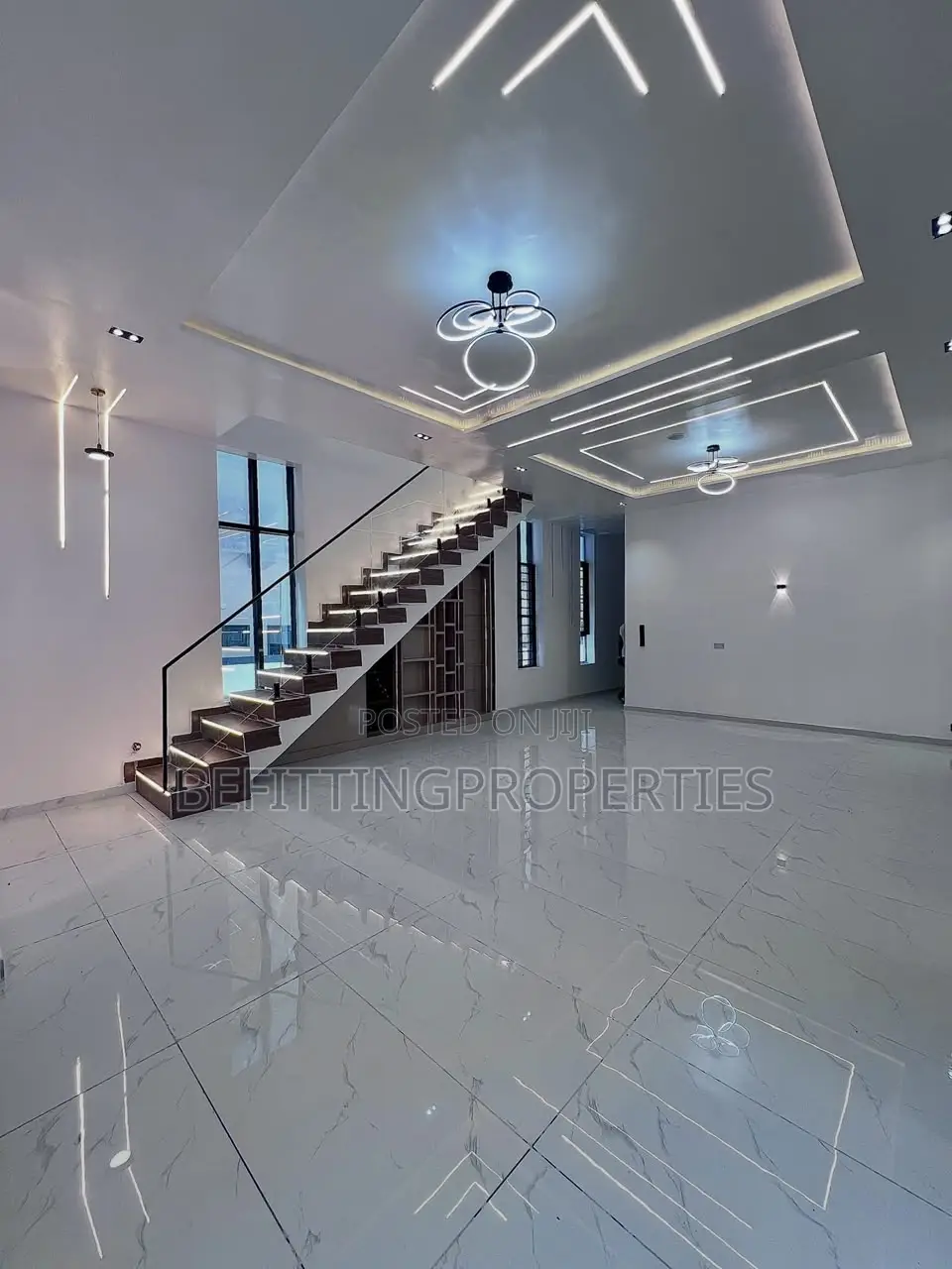 5bdrm Duplex in Lekki for sale in Lekki