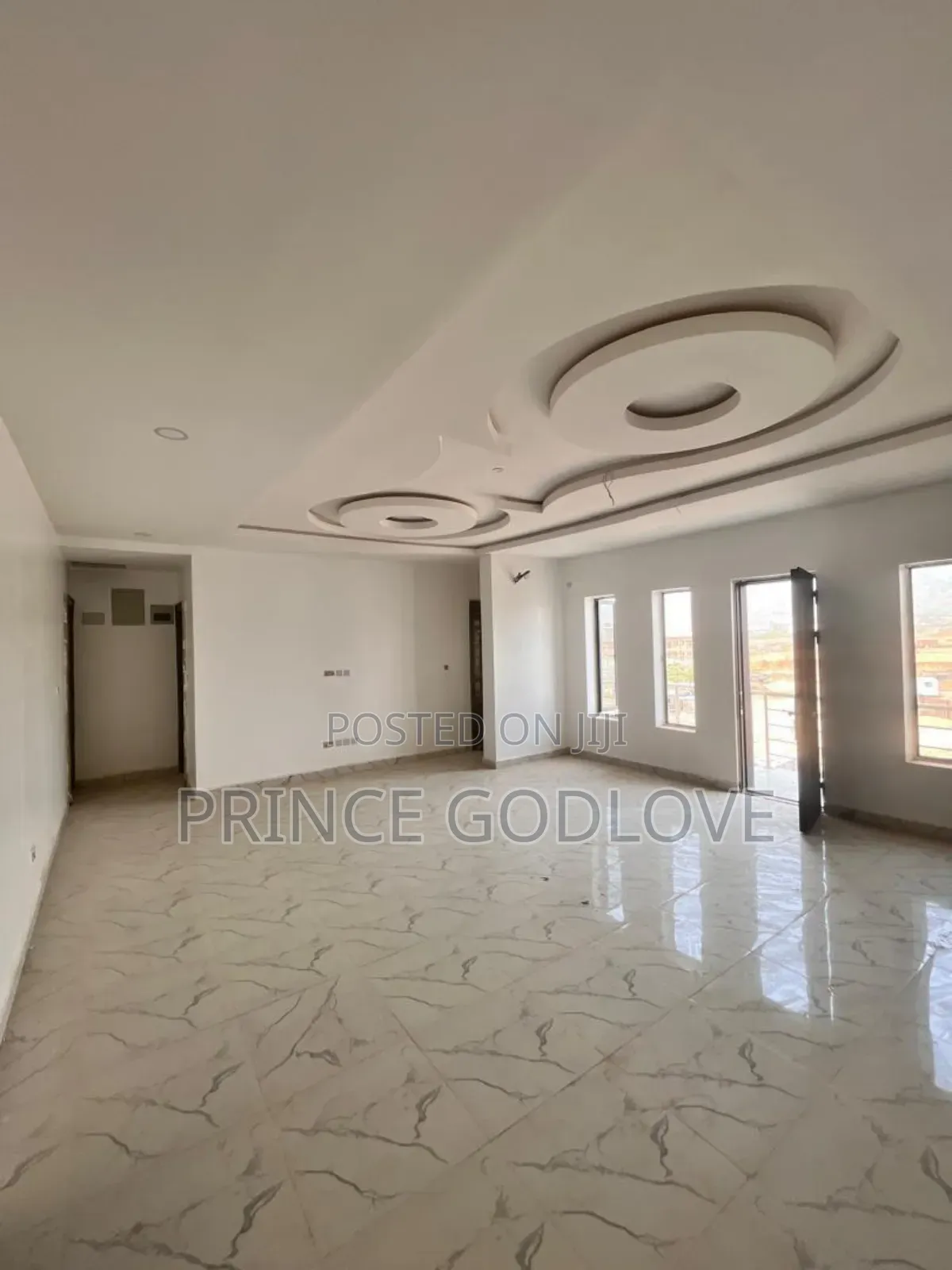 3bdrm Block of Flats in Wuye for sale in Wuye