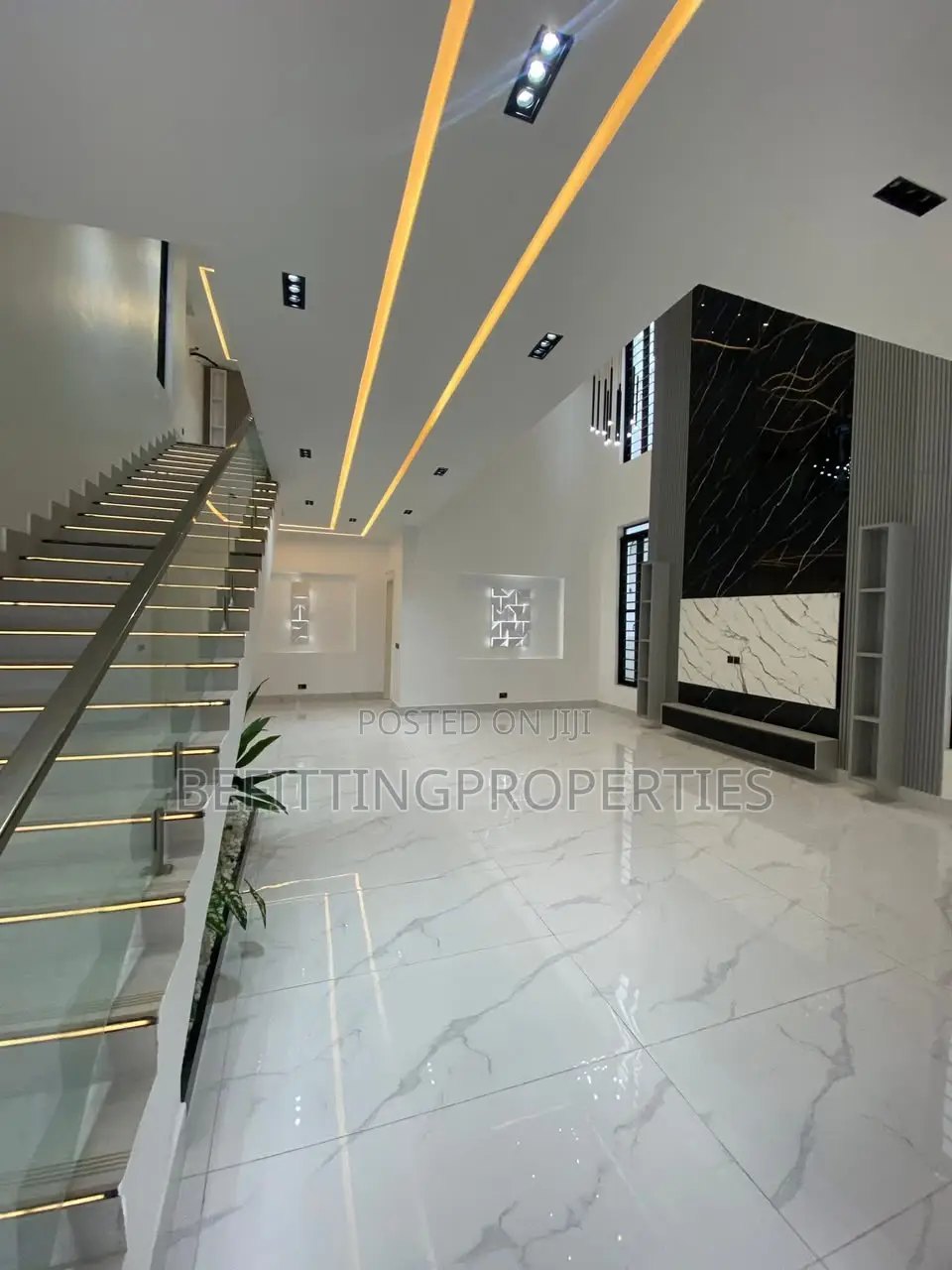 5bdrm Duplex in Lekki for sale in Lekki