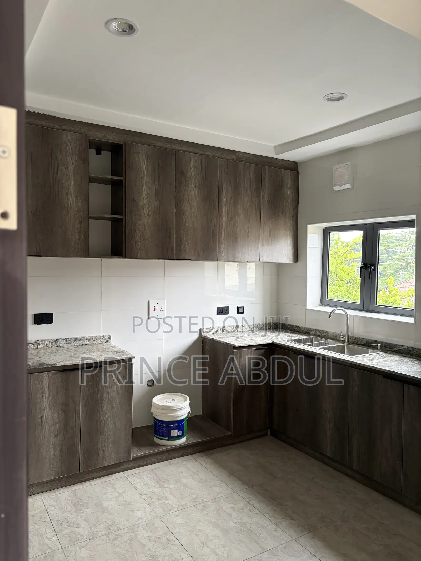 Furnished 2bdrm Block of Flats in Life Camp for sale in Life Camp