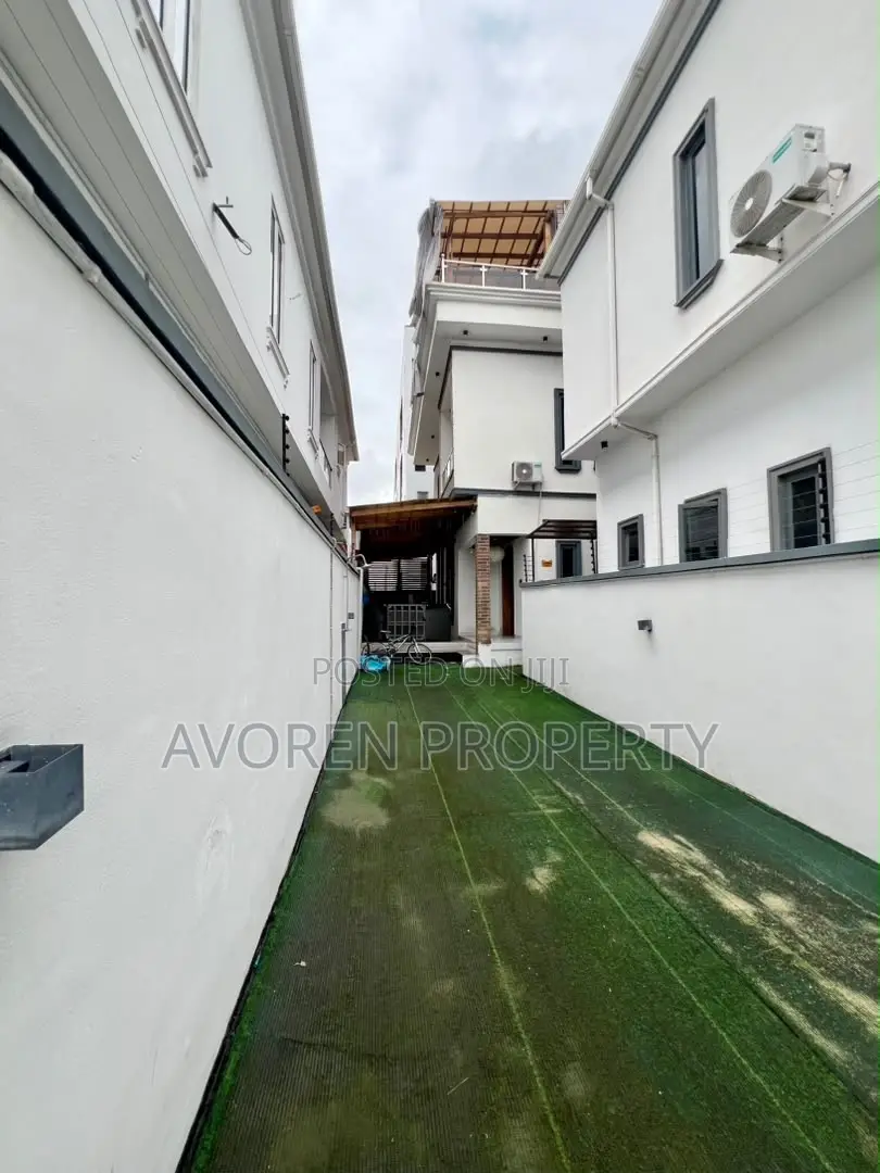 Furnished 4bdrm Apartment in Lekki Phase 1 for sale in Lekki Phase 1