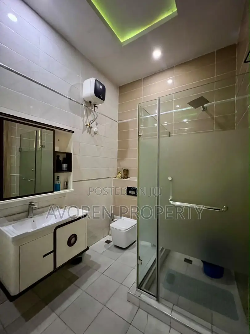 Furnished 4bdrm Apartment in Lekki Phase 1 for sale in Lekki Phase 1