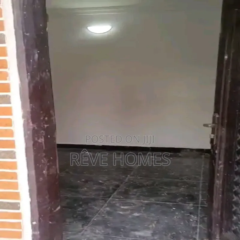 Mini Flat in Iwaya for rent in Iwaya