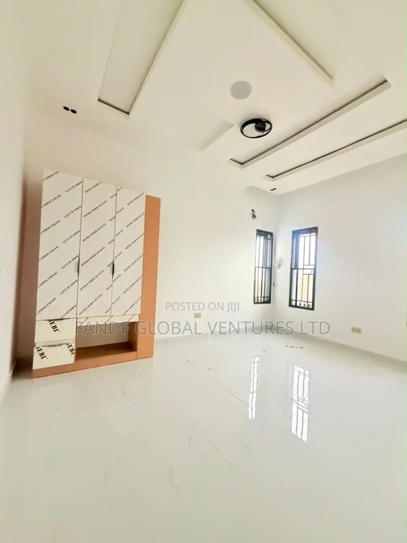 4bdrm Apartment in Ikeja GRA for sale in Ikeja GRA