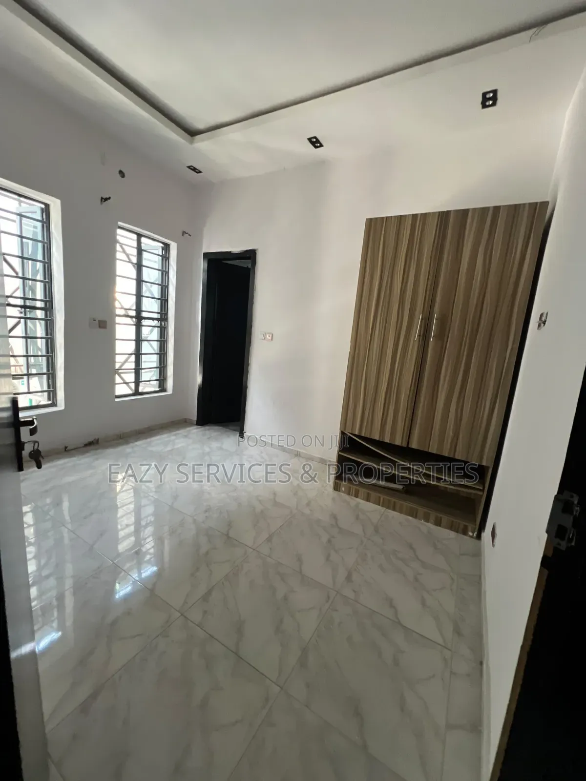 Studio Apartment in Royal Pine Estate, Chevron for rent in Chevron