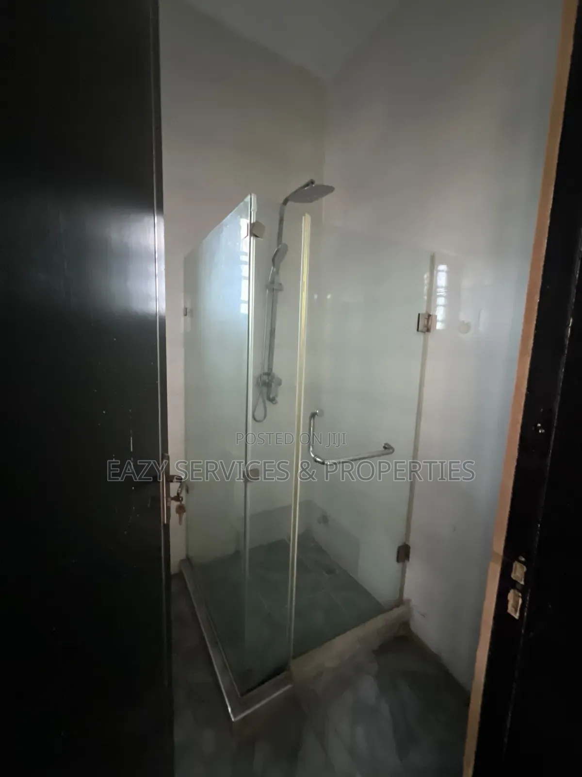 Studio Apartment in Royal Pine Estate, Chevron for rent in Chevron