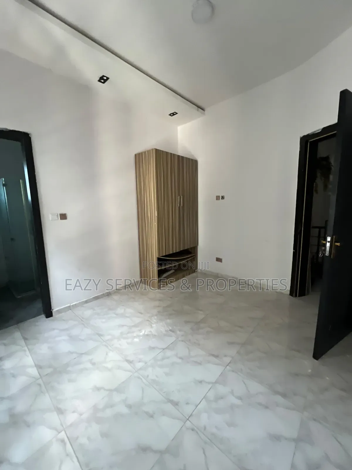 Studio Apartment in Royal Pine Estate, Chevron for rent in Chevron