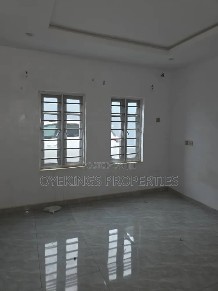 3bdrm Duplex in Adeoje, Oluyole for rent in Oluyole