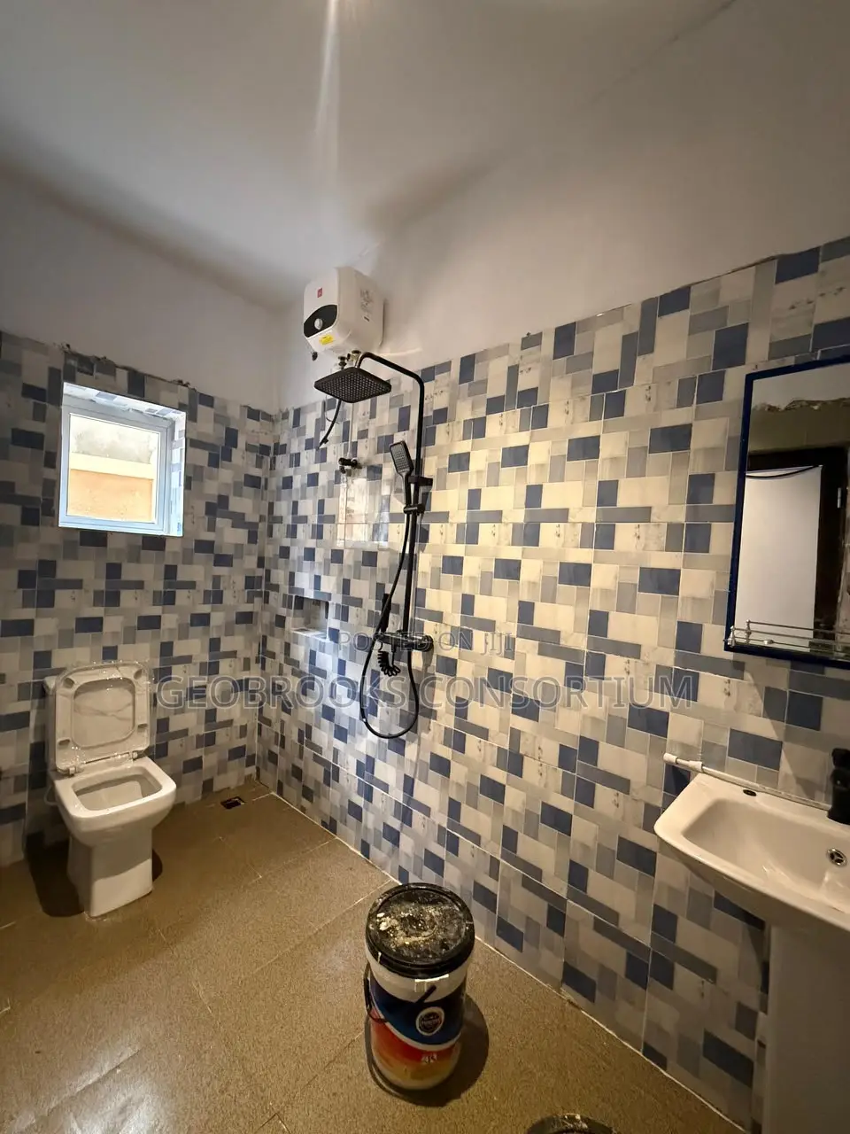 3bdrm Bungalow in Tinubu Estate, Iwo Road for sale in Iwo Road