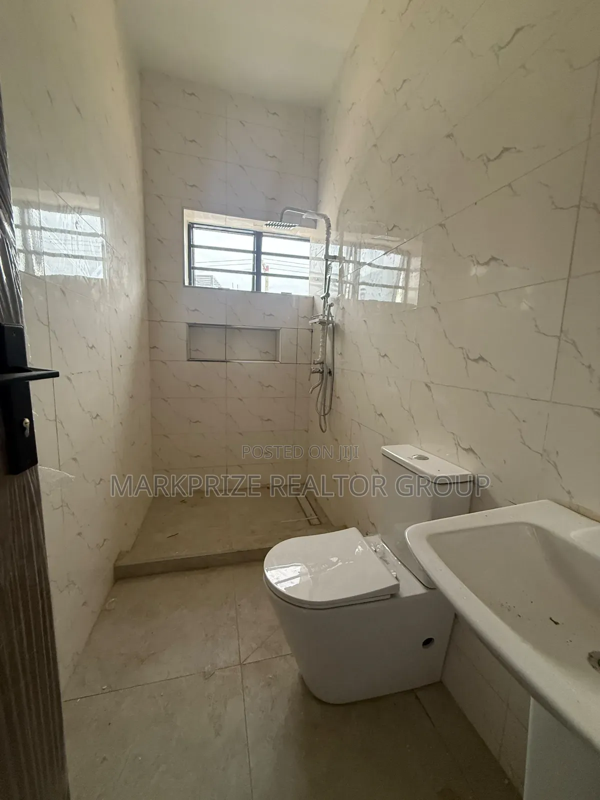 4bdrm Duplex in Opebi Ikeja Lagos for sale in Opebi