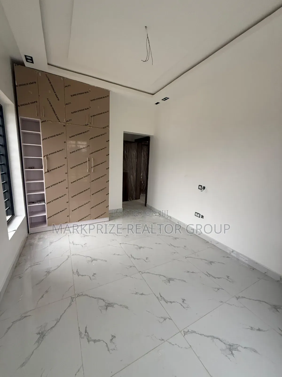 4bdrm Duplex in Opebi Ikeja Lagos for sale in Opebi
