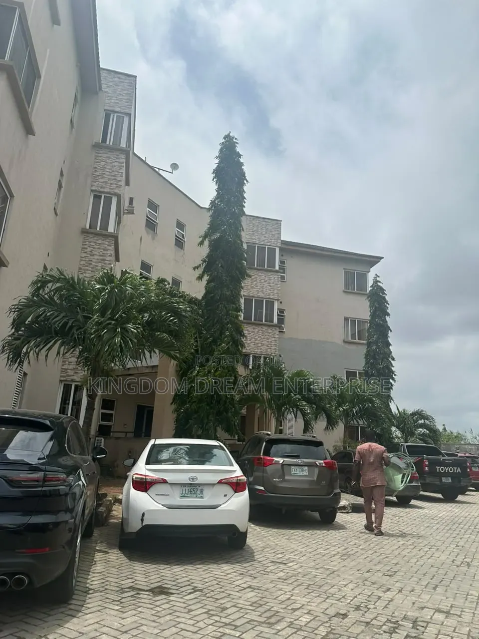 3bdrm Apartment in Pinnock Beach Estate for rent in Osapa london