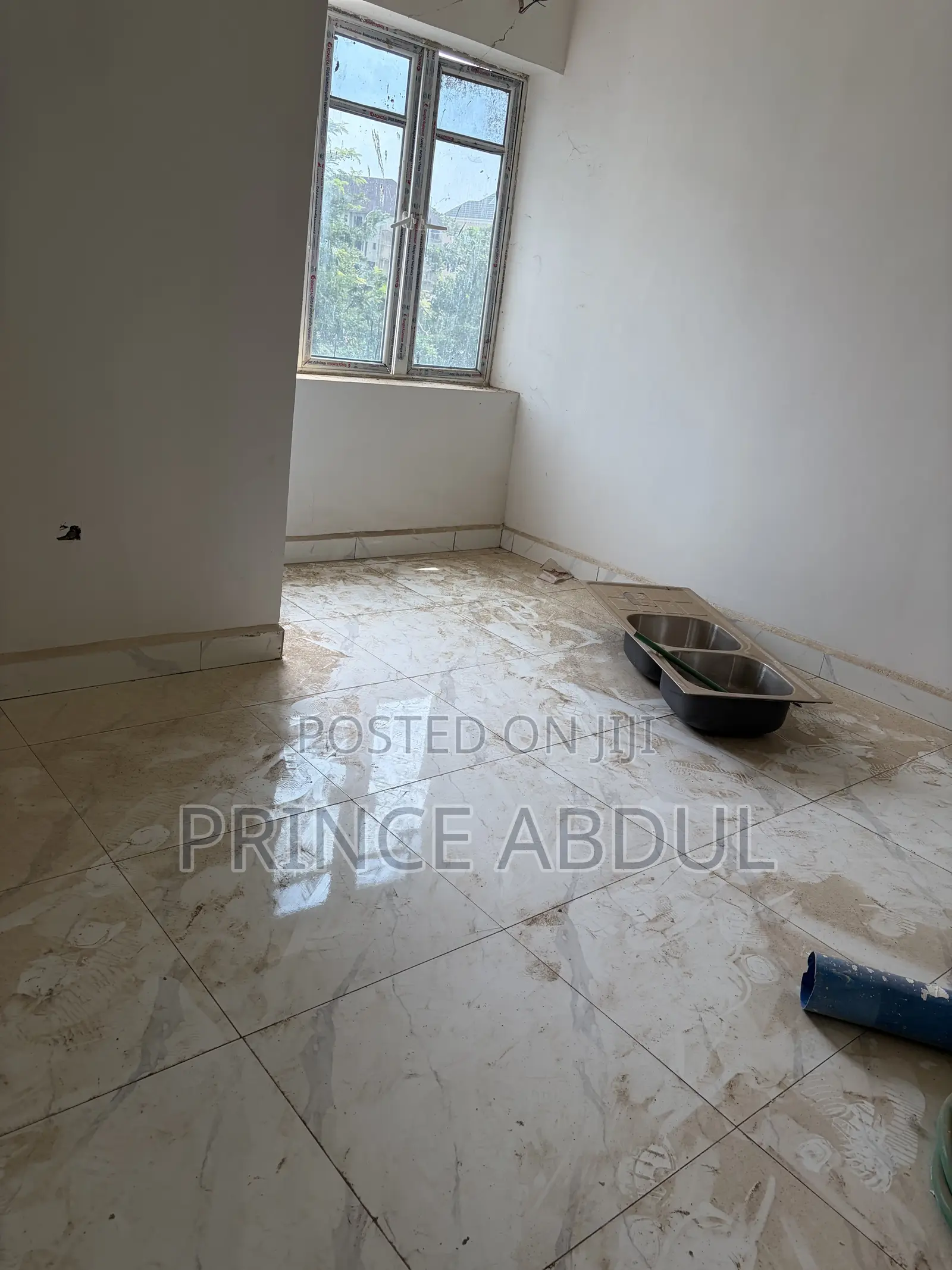 Furnished 3bdrm Block of Flats in Life Camp for sale in Life Camp