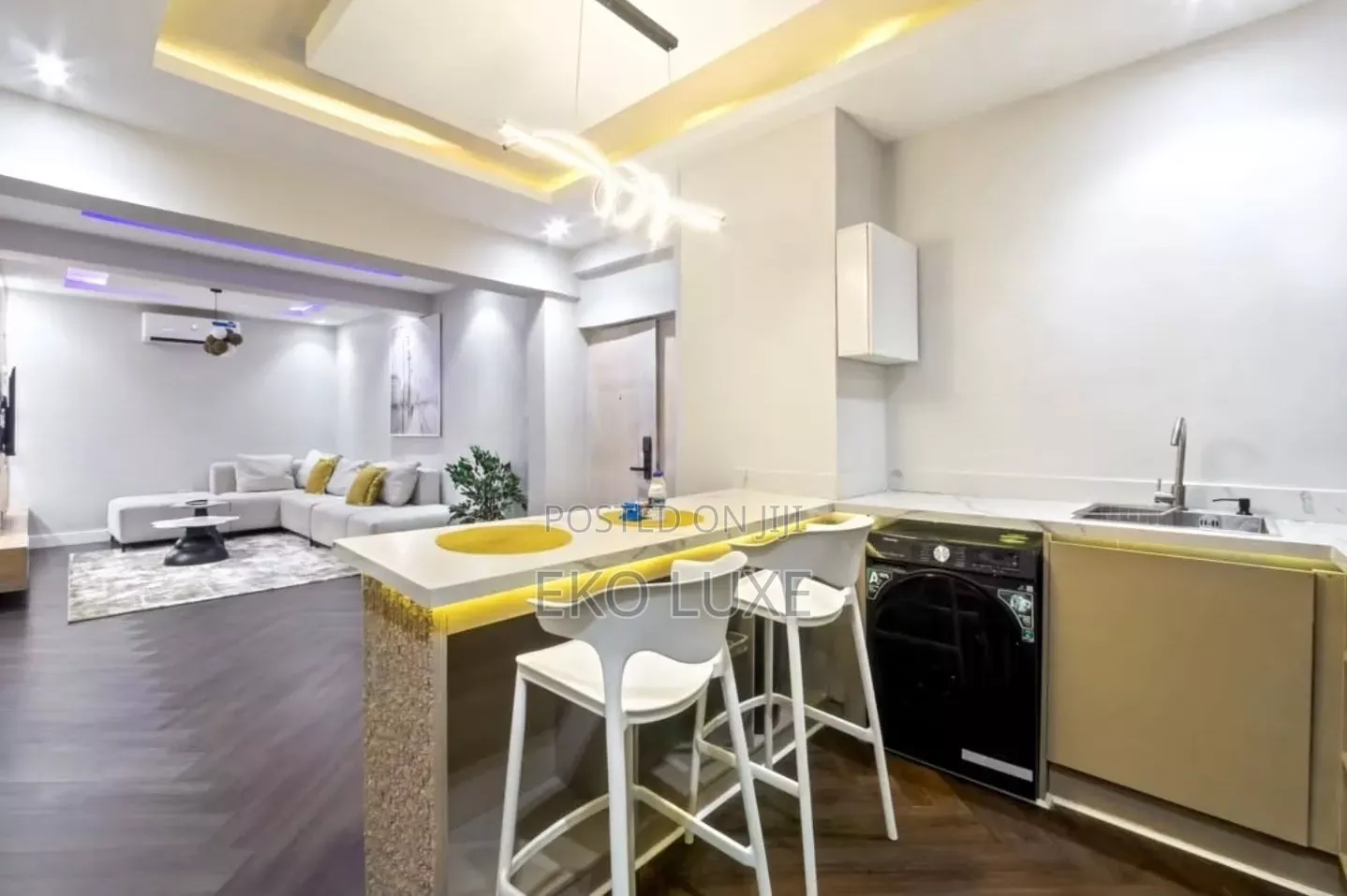 Luxurious 2 Bedroom Available for Shortlets Lekki Phase1 in Lekki Phase 1