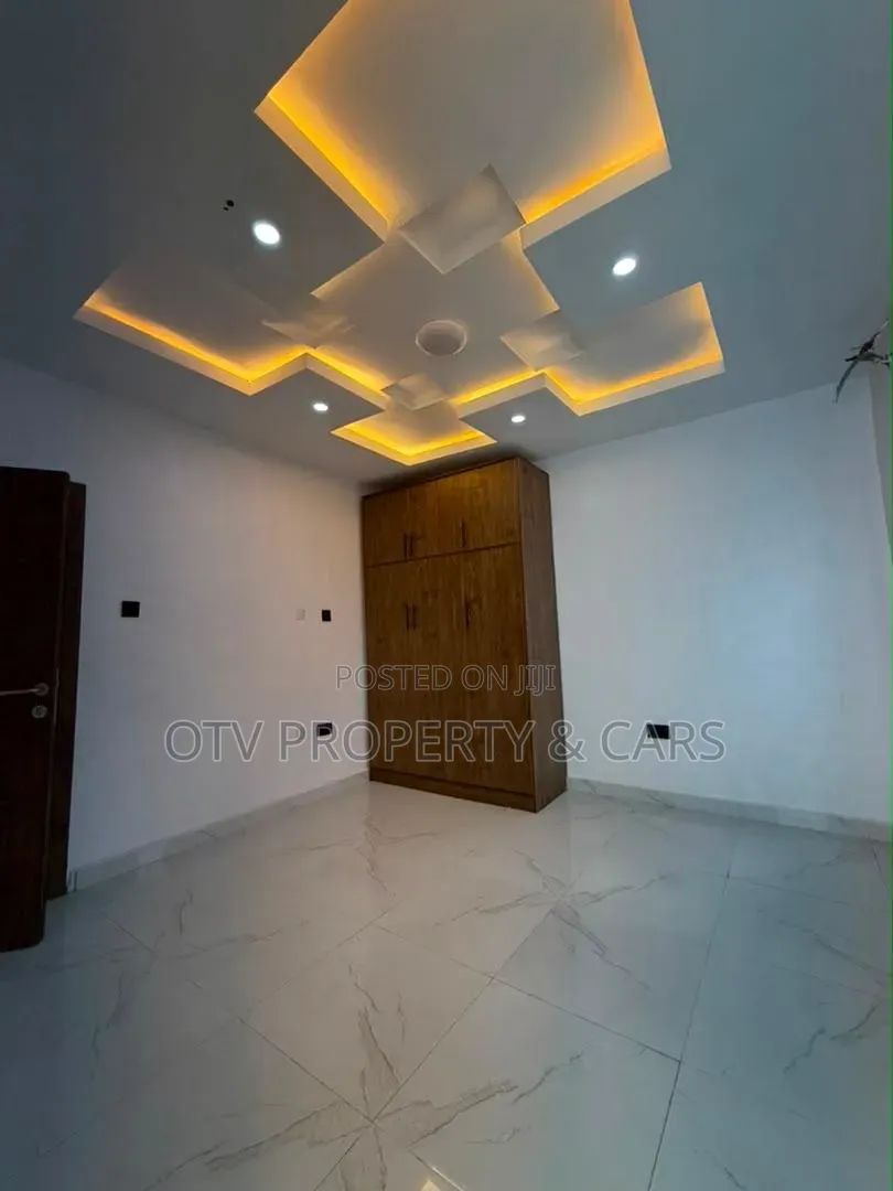 4bdrm Duplex in Akobo for sale in Akobo