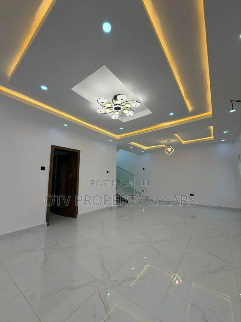 4bdrm Duplex in Akobo for sale in Akobo
