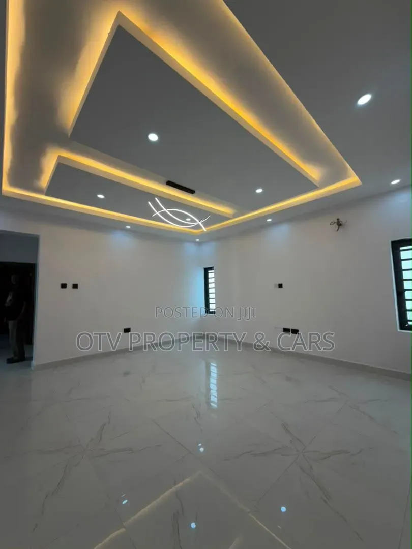 4bdrm Duplex in Akobo for sale in Akobo