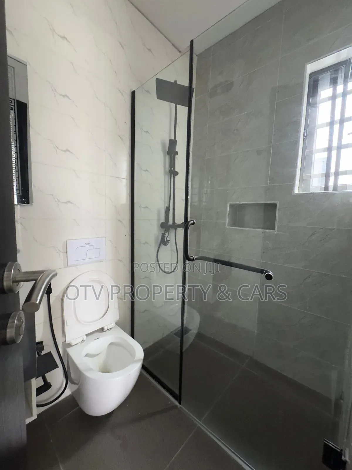 4bdrm Duplex in Jericho for sale in Jericho