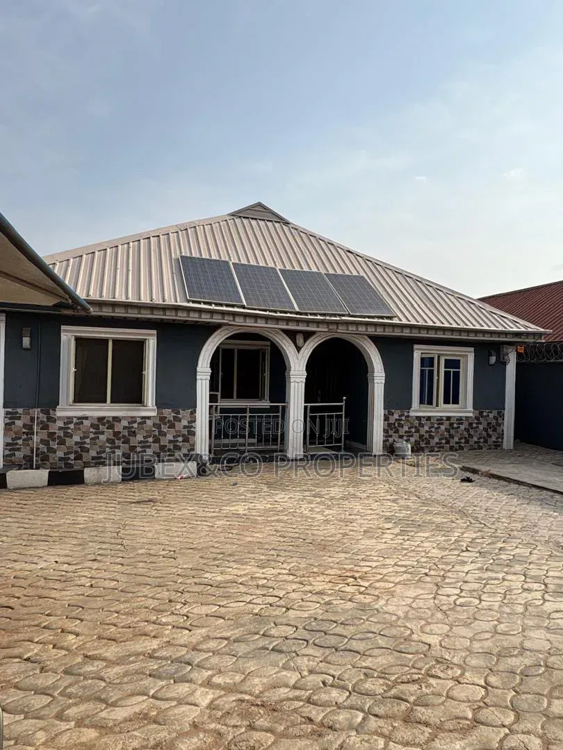 3bdrm Bungalow in Oke Nla Ifo for sale in Ifo