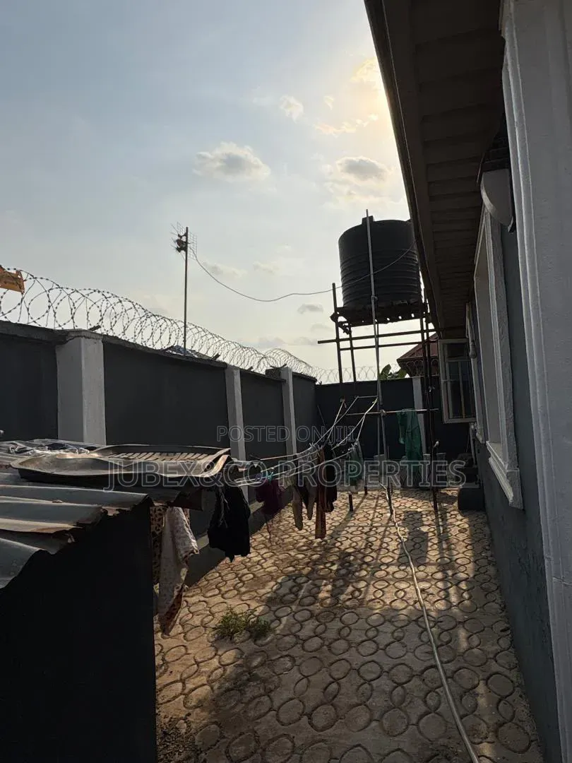 3bdrm Bungalow in Oke Nla Ifo for sale in Ifo