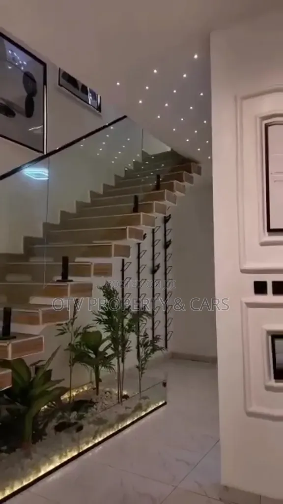 5bdrm Duplex in Off Lekki-Epe Expressway for sale in Off Lekki-Epe Expressway
