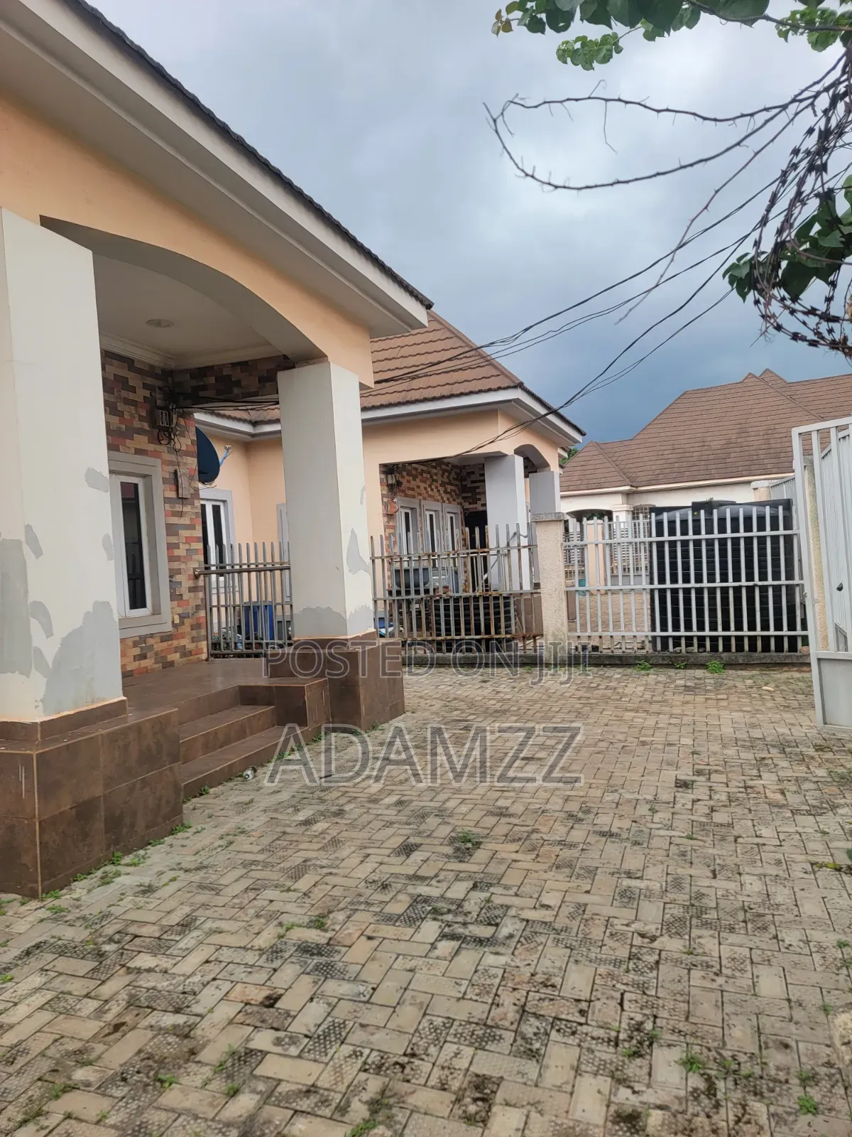 3bdrm Bungalow in Green Roof, Enugu for rent in Enugu