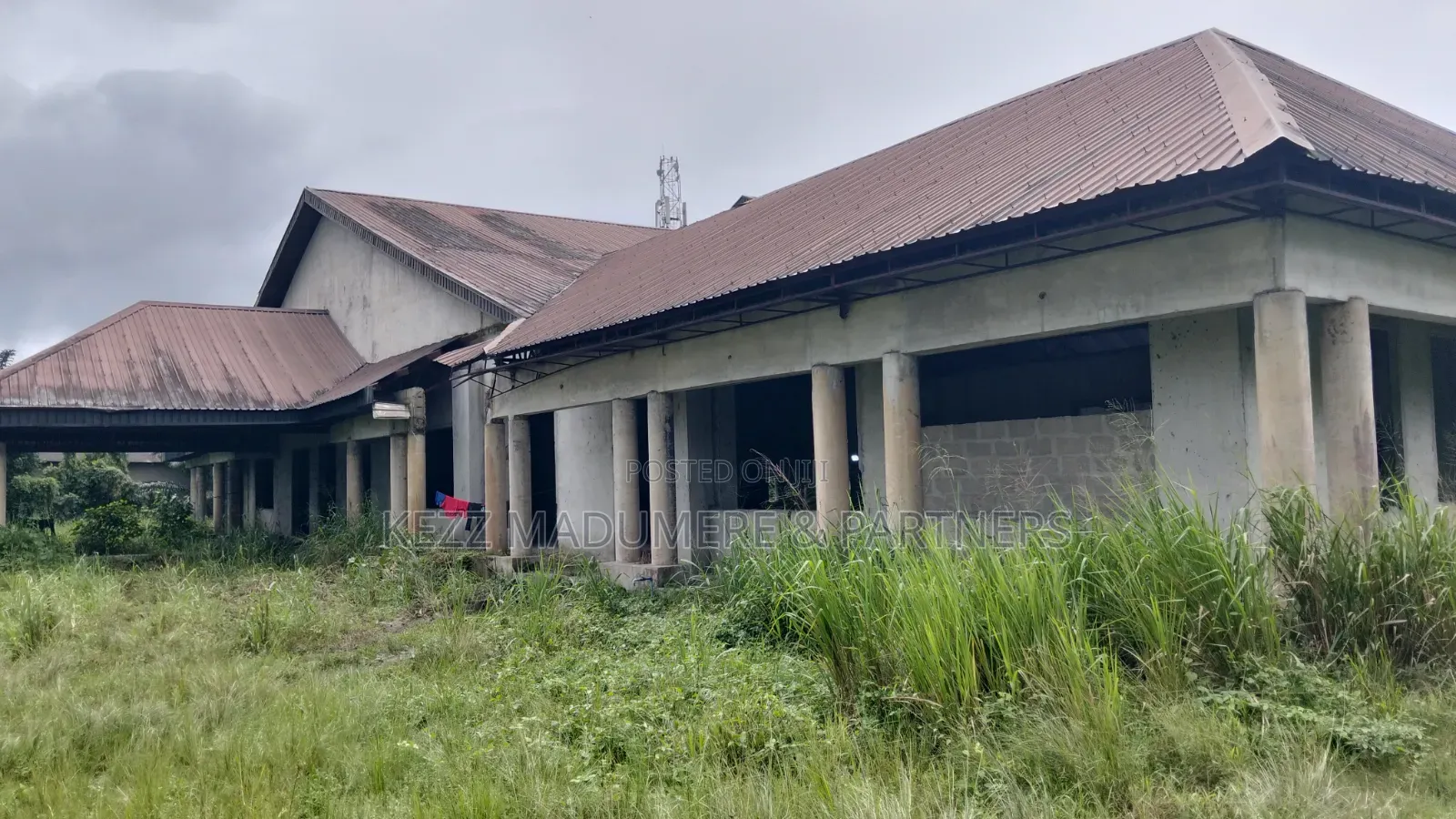 For Sale : 5000 Sqmtrs Massive Warehouse on 35 Plots at Airport Rd, Ph in Ruuodomaya