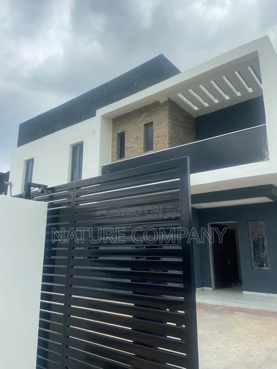 4bdrm Duplex in Isheri North Gra for sale in Isheri North