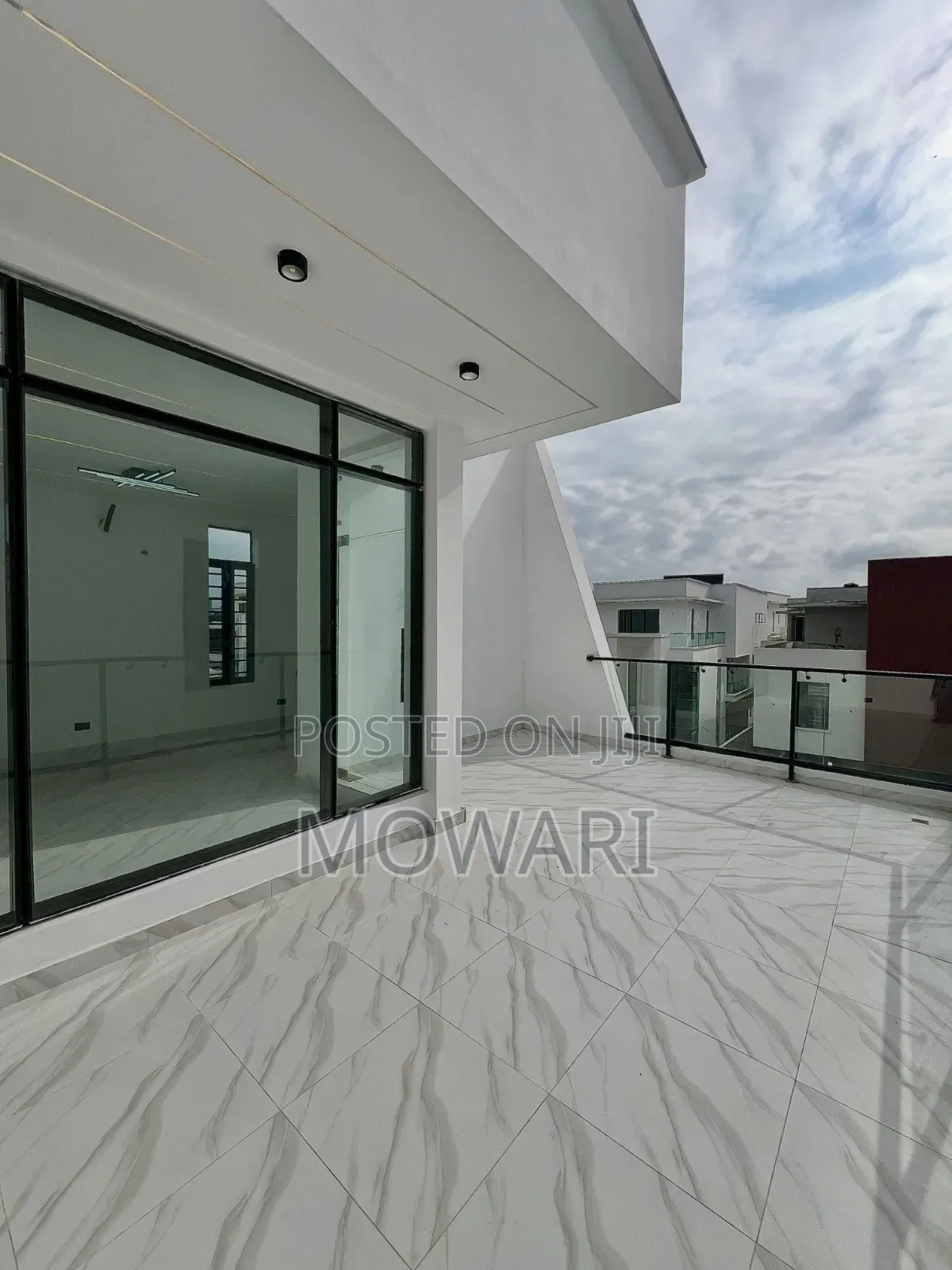 5bdrm Duplex in Lekki Expressway for sale in Lekki Expressway
