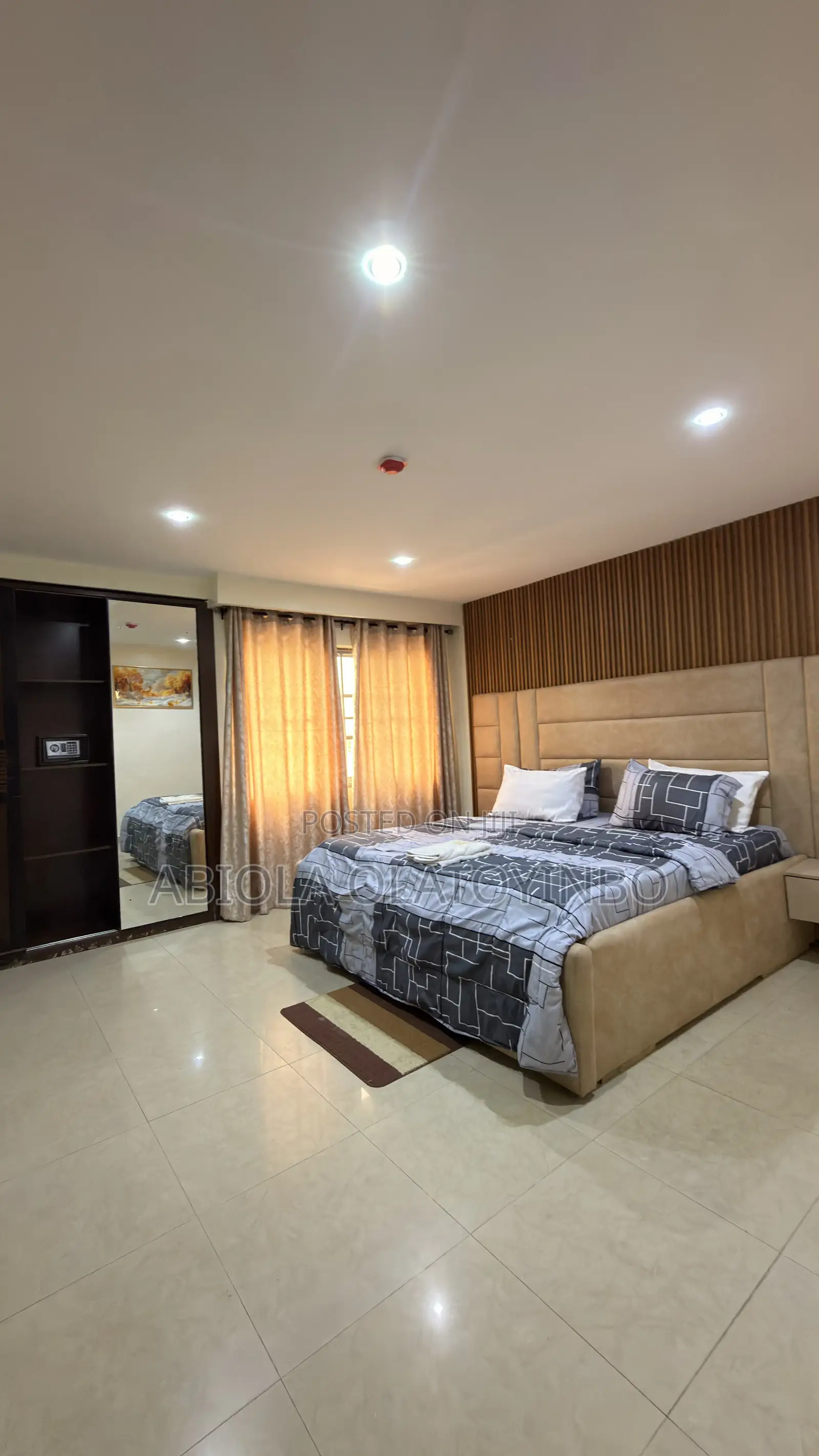 Furnished 1bdrm Room & Parlour in Victoria Island, Adeola Hopewell in Adeola Hopewell