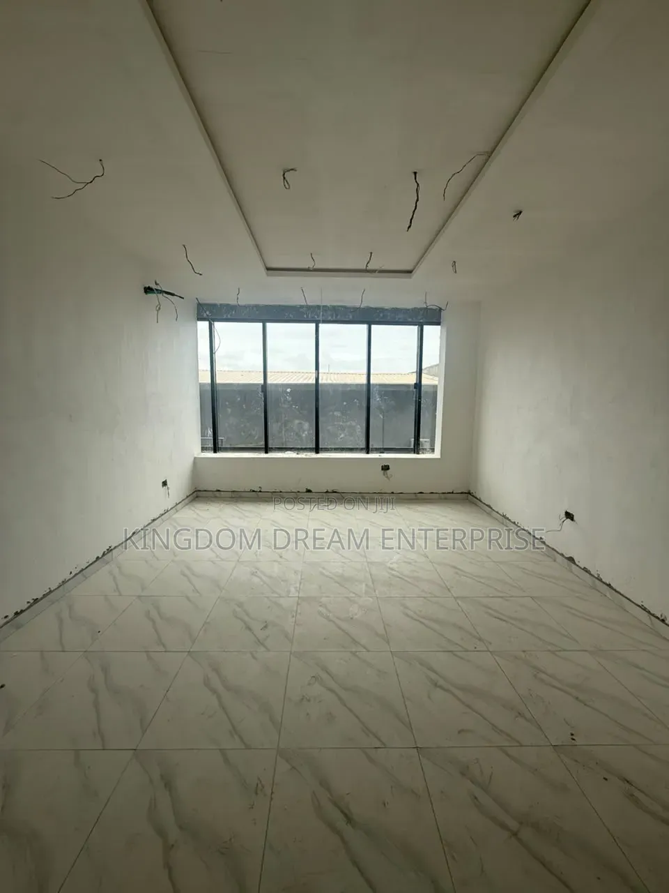 Shop Spaces (50sqm, 25sqm, 41sqm Lekki Phase 1 Ngn300,000/SQM in Lekki Phase 1