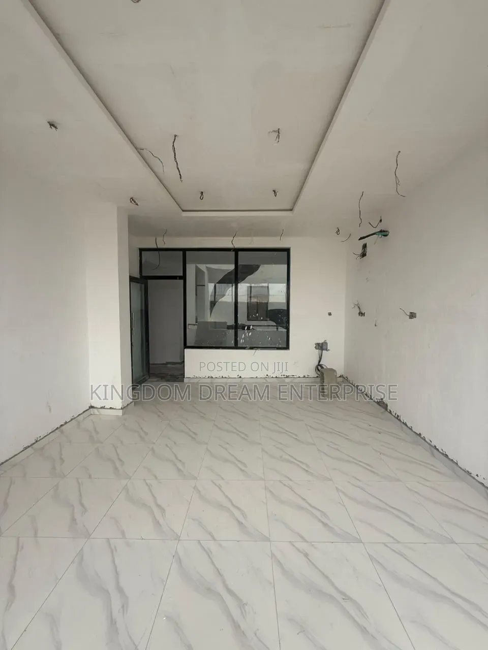 Shop Spaces (50sqm, 25sqm, 41sqm Lekki Phase 1 Ngn300,000/SQM in Lekki Phase 1