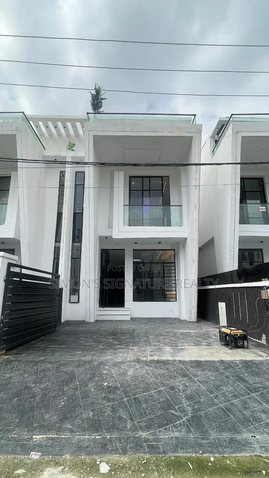 4bdrm Duplex in Ikota for sale in Ikota