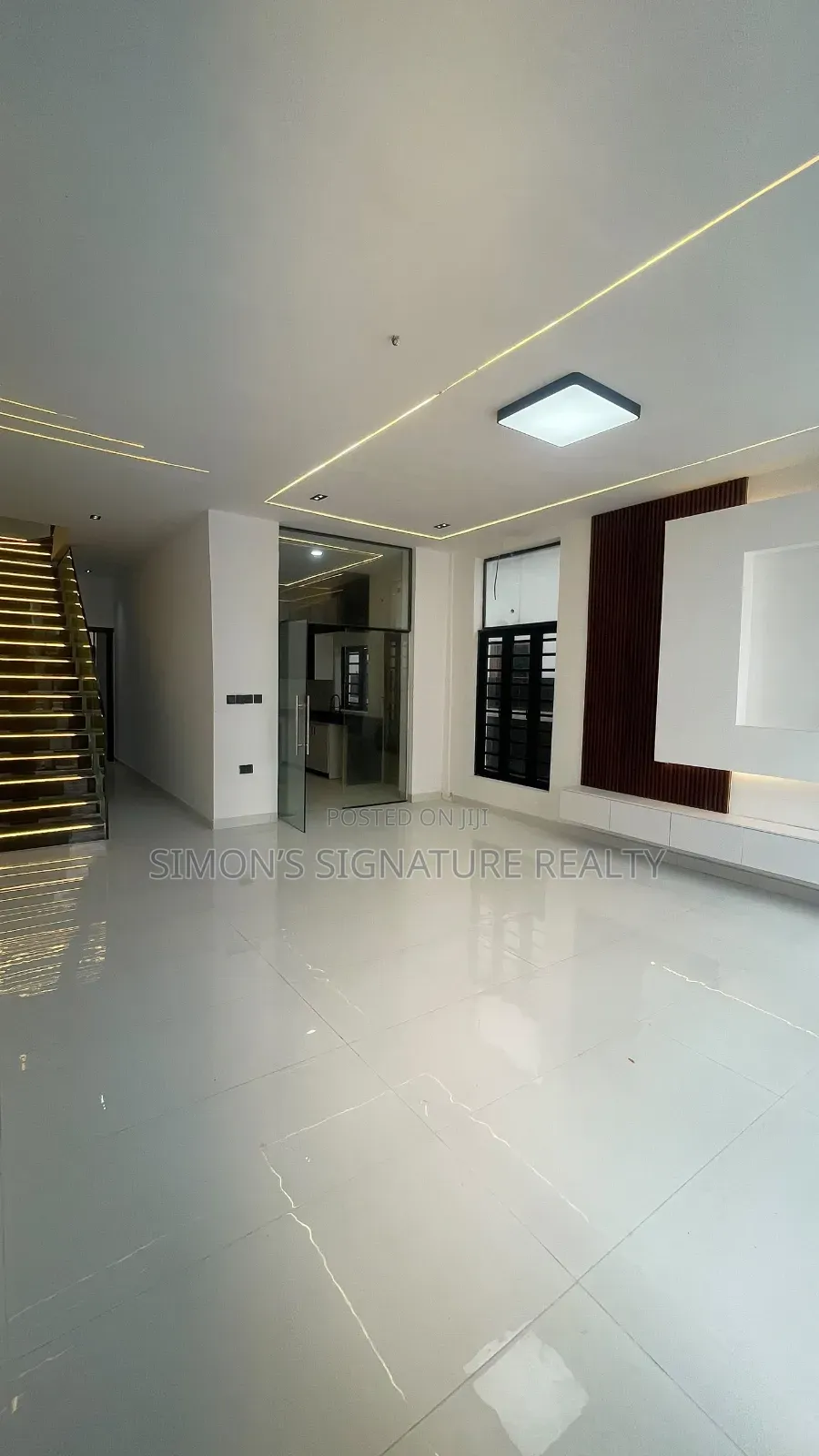 4bdrm Duplex in Ikota for sale in Ikota