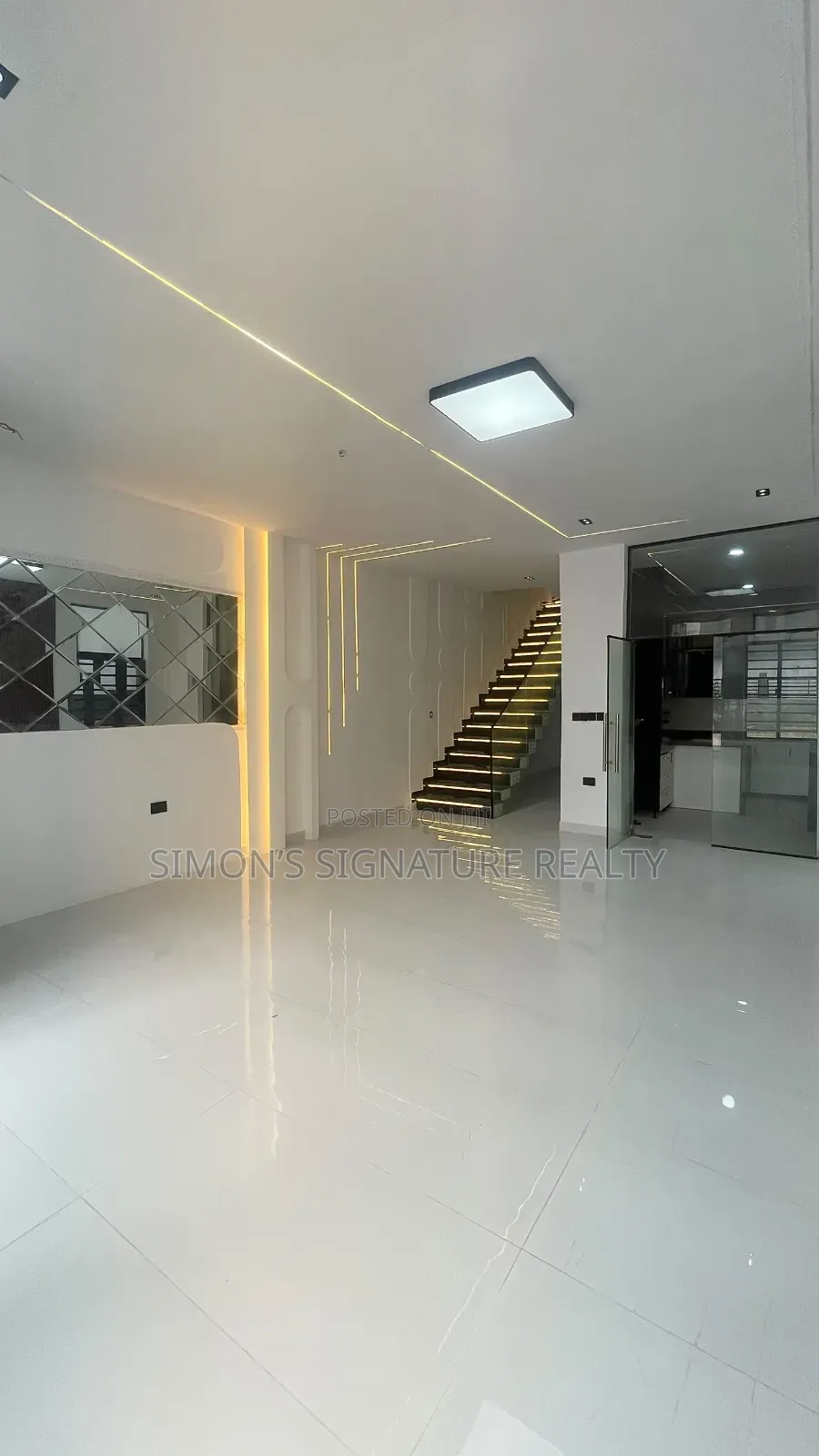 4bdrm Duplex in Ikota for sale in Ikota