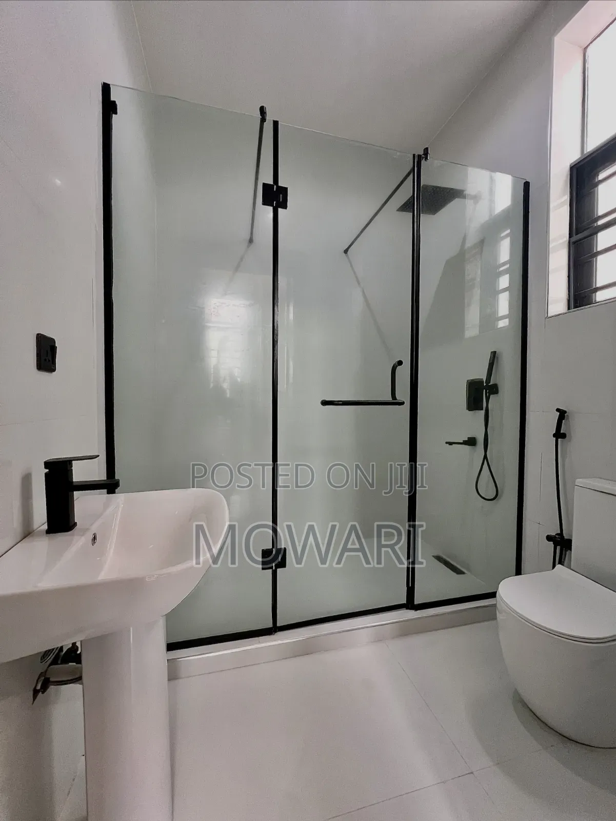 5bdrm Duplex in Lekki Expressway for sale in Lekki Expressway