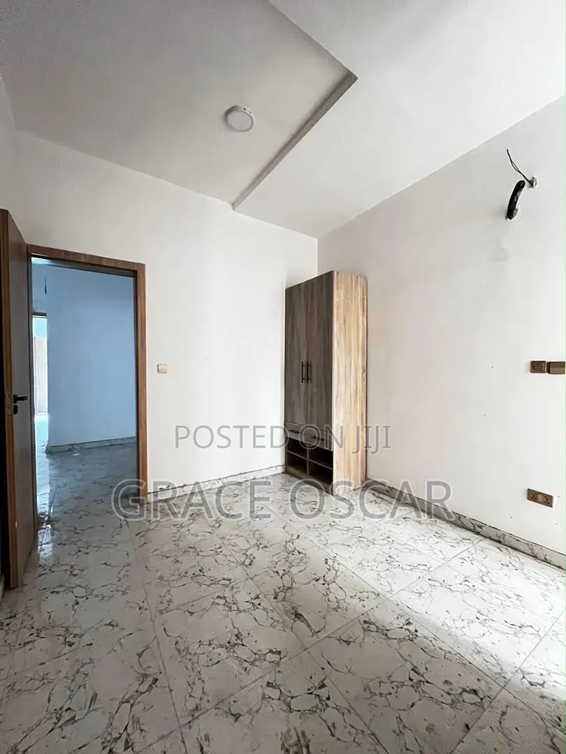 4bdrm Duplex in Ikota for rent in Ikota